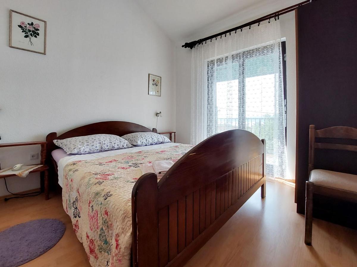 Apartments Vilim Pinezici  Exterior photo