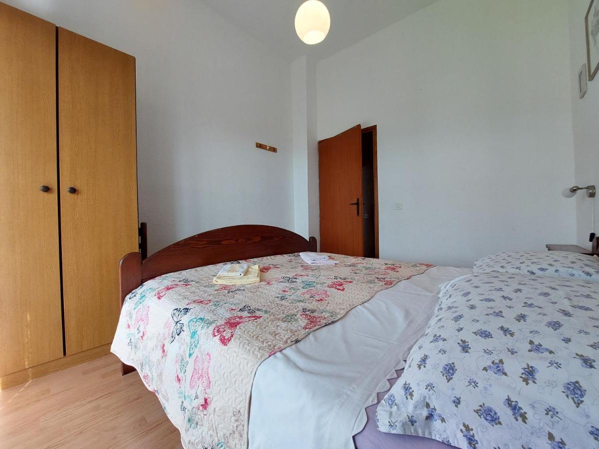 Apartments Vilim Pinezici  Exterior photo